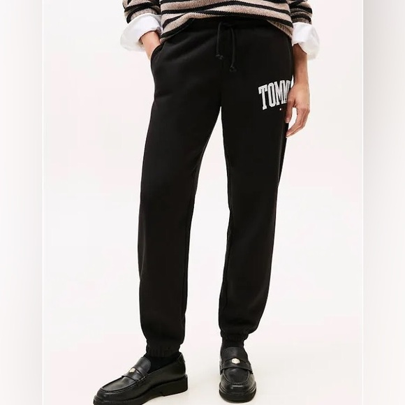 Tommy Hilfiger Women's Varsity Tommy Logo Sweatpants - Picture 2 of 5